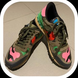 Valentino Garavani Rockstud Camo Sneakers